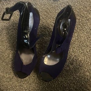 High heels from bakers in blue size 8.5